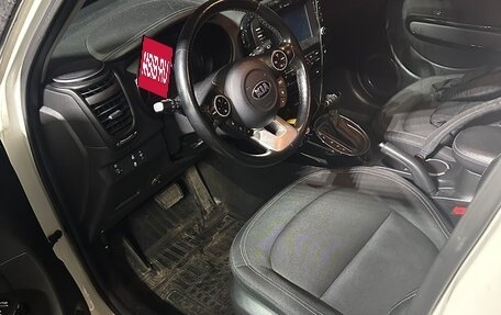 KIA Soul II рестайлинг, 2018 год, 2 000 000 рублей, 6 фотография