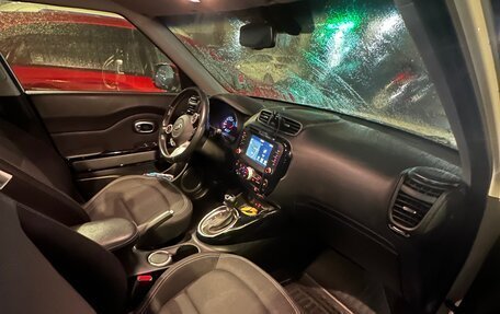 KIA Soul II рестайлинг, 2018 год, 2 000 000 рублей, 10 фотография