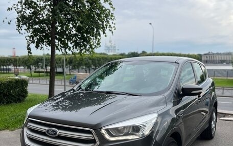 Ford Kuga III, 2017 год, 1 580 000 рублей, 2 фотография