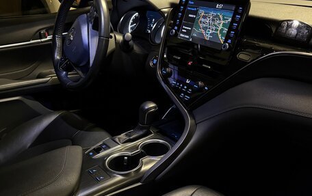 Toyota Camry, 2021 год, 3 300 000 рублей, 7 фотография