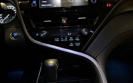 Toyota Camry, 2021 год, 3 300 000 рублей, 21 фотография