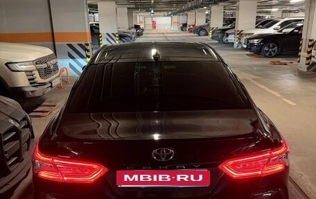 Toyota Camry, 2021 год, 3 300 000 рублей, 9 фотография