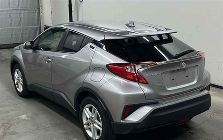 Toyota C-HR I рестайлинг, 2021 год, 1 728 000 рублей, 3 фотография