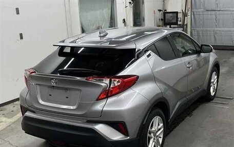 Toyota C-HR I рестайлинг, 2021 год, 1 728 000 рублей, 4 фотография