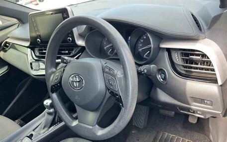 Toyota C-HR I рестайлинг, 2021 год, 1 728 000 рублей, 5 фотография