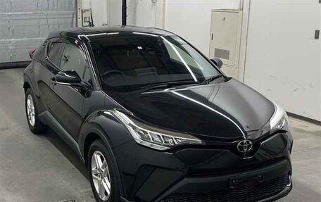 Toyota C-HR I рестайлинг, 2021 год, 2 024 000 рублей, 2 фотография