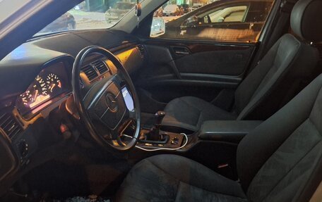 Mercedes-Benz E-Класс, 1998 год, 220 000 рублей, 5 фотография