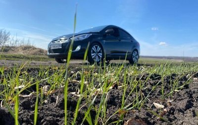 Hyundai Solaris II рестайлинг, 2013 год, 759 000 рублей, 1 фотография