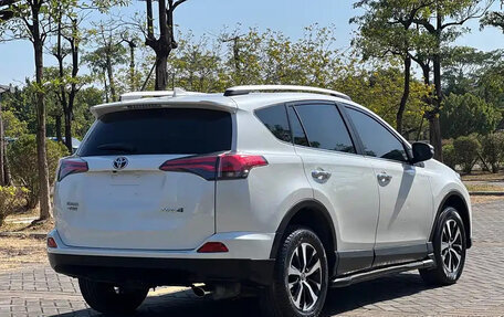 Toyota RAV4, 2019 год, 2 200 000 рублей, 5 фотография