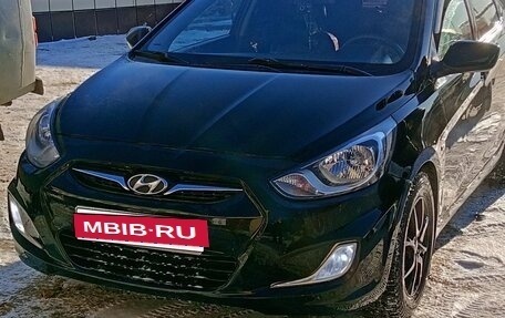 Hyundai Solaris II рестайлинг, 2013 год, 759 000 рублей, 2 фотография