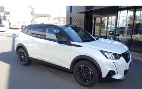 Peugeot 2008 II, 2022 год, 1 510 000 рублей, 3 фотография