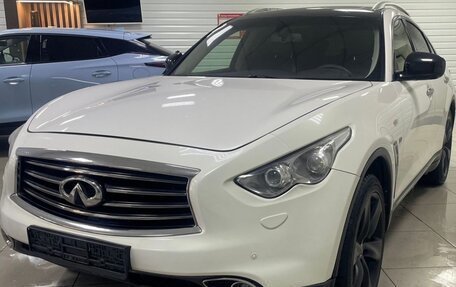 Infiniti QX70, 2013 год, 1 950 000 рублей, 11 фотография