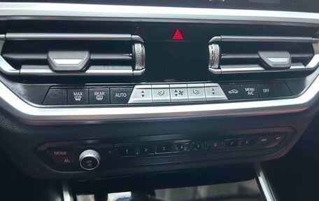 BMW 3 серия, 2021 год, 2 900 000 рублей, 10 фотография