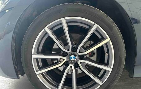 BMW 3 серия, 2021 год, 2 900 000 рублей, 14 фотография