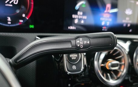 Mercedes-Benz A-Класс, 2021 год, 2 100 000 рублей, 12 фотография