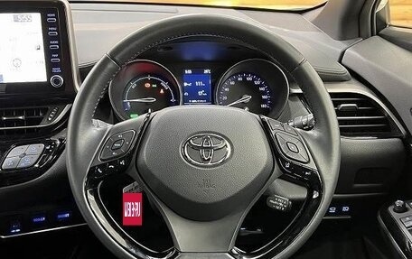 Toyota C-HR I рестайлинг, 2021 год, 1 795 007 рублей, 11 фотография