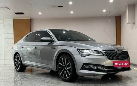 Skoda Superb III рестайлинг, 2024 год, 2 753 000 рублей, 3 фотография