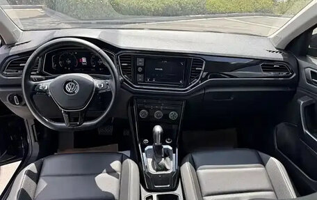 Volkswagen T-Roc I, 2022 год, 1 620 000 рублей, 8 фотография