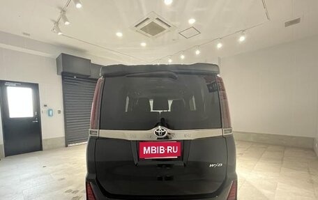 Toyota Noah III, 2021 год, 1 860 007 рублей, 5 фотография