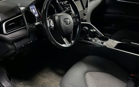 Toyota Camry, 2018 год, 2 000 000 рублей, 5 фотография