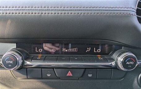 Mazda 3, 2019 год, 1 450 000 рублей, 22 фотография