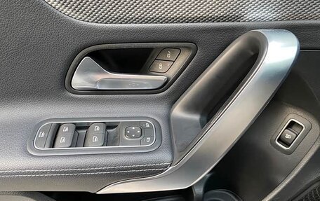 Mercedes-Benz A-Класс, 2022 год, 1 898 003 рублей, 15 фотография