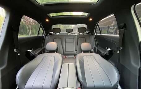 Mercedes-Benz A-Класс, 2022 год, 1 898 003 рублей, 21 фотография