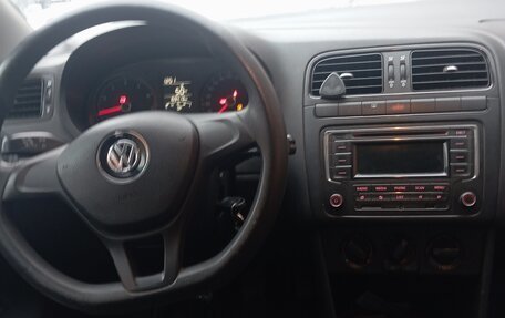 Volkswagen Polo VI (EU Market), 2016 год, 780 000 рублей, 2 фотография