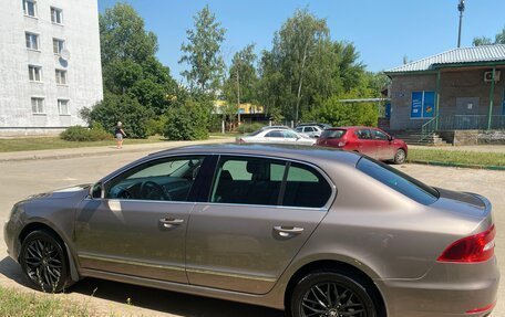 Skoda Superb III рестайлинг, 2014 год, 900 000 рублей, 4 фотография