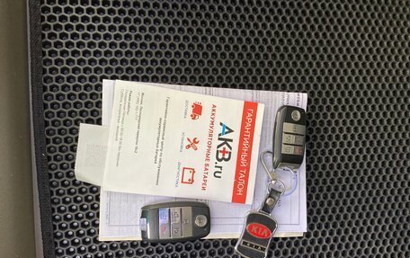 KIA Carnival III, 2019 год, 3 500 000 рублей, 18 фотография