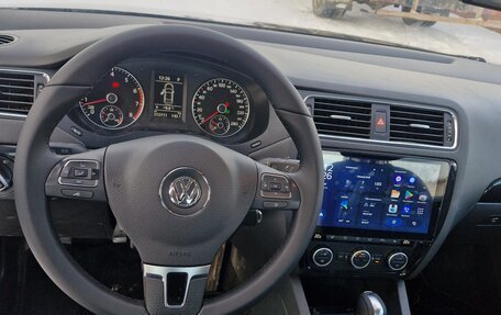 Volkswagen Jetta VI, 2012 год, 900 000 рублей, 10 фотография