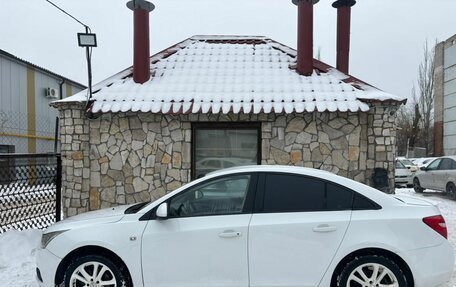 Chevrolet Cruze II, 2010 год, 585 000 рублей, 8 фотография