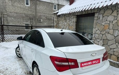 Chevrolet Cruze II, 2010 год, 585 000 рублей, 3 фотография