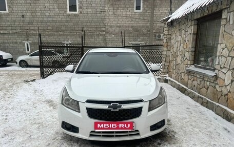 Chevrolet Cruze II, 2010 год, 585 000 рублей, 5 фотография