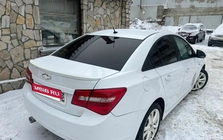 Chevrolet Cruze II, 2010 год, 585 000 рублей, 4 фотография