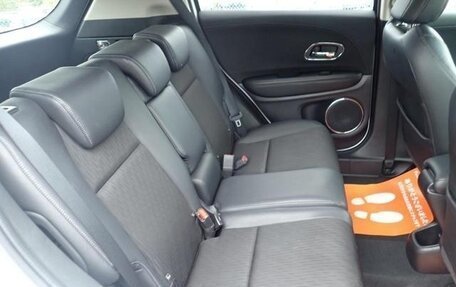 Honda Vezel, 2022 год, 1 650 000 рублей, 15 фотография