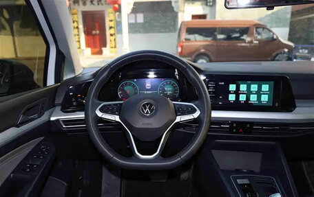 Volkswagen Golf VIII, 2023 год, 1 500 000 рублей, 21 фотография