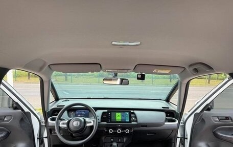 Honda Fit, 2022 год, 1 300 000 рублей, 8 фотография