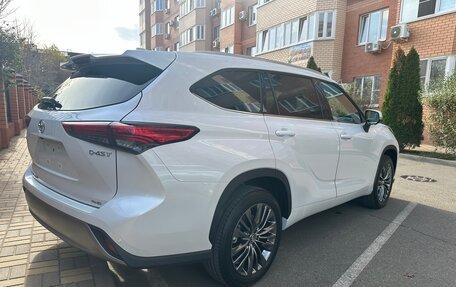 Toyota Highlander, 2025 год, 5 750 000 рублей, 3 фотография