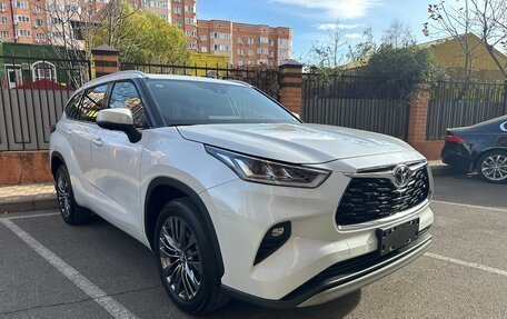 Toyota Highlander, 2025 год, 5 750 000 рублей, 2 фотография