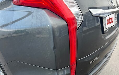 Mitsubishi Pajero Sport III рестайлинг, 2018 год, 2 650 000 рублей, 16 фотография