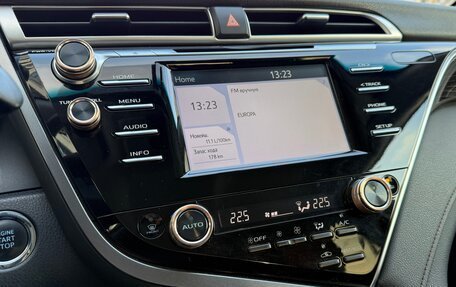 Toyota Camry, 2018 год, 2 400 000 рублей, 7 фотография