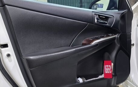 Toyota Camry, 2017 год, 2 250 000 рублей, 9 фотография