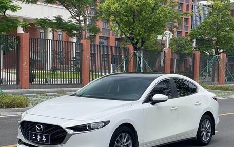 Mazda 3, 2022 год, 1 750 000 рублей, 1 фотография