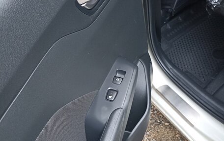 Hyundai Solaris II рестайлинг, 2019 год, 1 330 000 рублей, 16 фотография