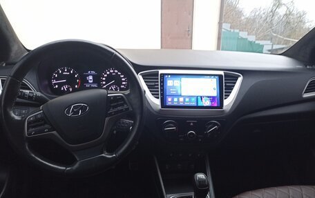 Hyundai Solaris II рестайлинг, 2019 год, 1 330 000 рублей, 15 фотография