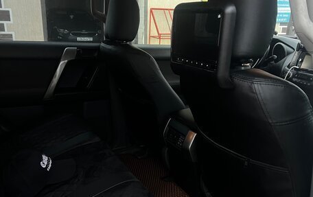 Toyota Land Cruiser Prado 150 рестайлинг 2, 2011 год, 2 890 000 рублей, 9 фотография