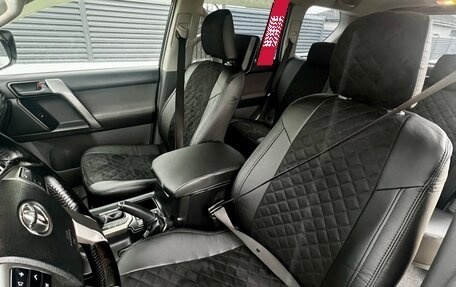 Toyota Land Cruiser Prado 150 рестайлинг 2, 2011 год, 2 890 000 рублей, 8 фотография