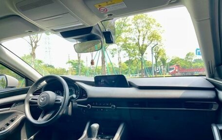 Mazda 3, 2022 год, 1 750 000 рублей, 4 фотография