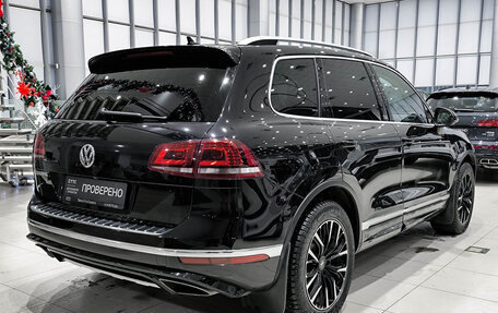 Volkswagen Touareg III, 2016 год, 2 950 000 рублей, 6 фотография